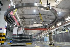 <b>也表示正在外力持续增加</b>