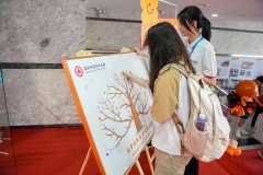 <b>职业院学生结业是去“打螺丝”</b>